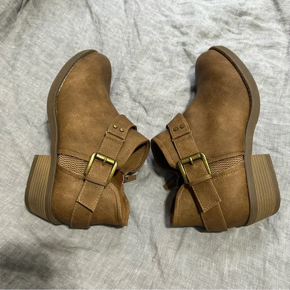 Torrid Buckle Ankle Booties Brown 10WW Casual Fall